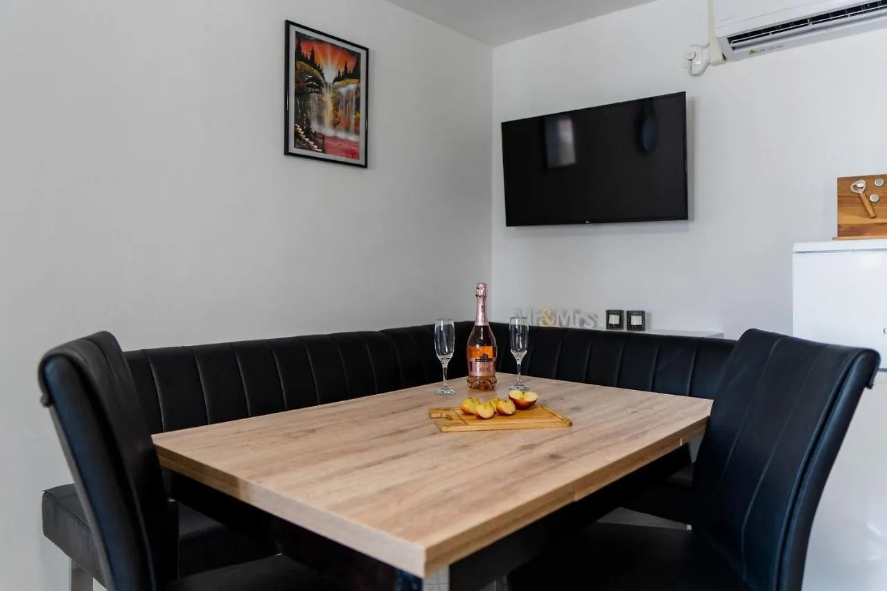 Apartments Jurcevic Vir