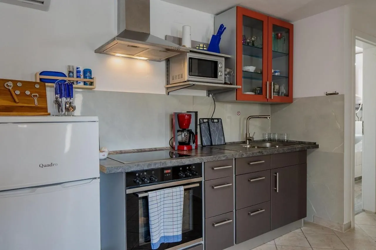 Apartments Jurcevic Vir 0*,