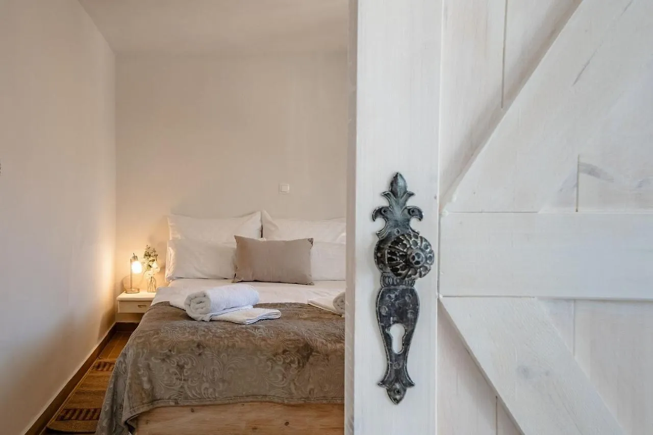 Apartments Jurcevic Vir Croatia